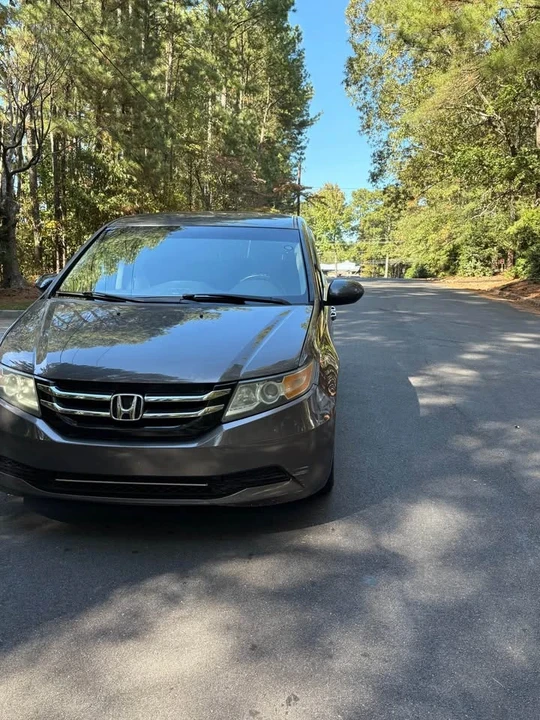 2015 Honda Odyssey - Image 2 of 17