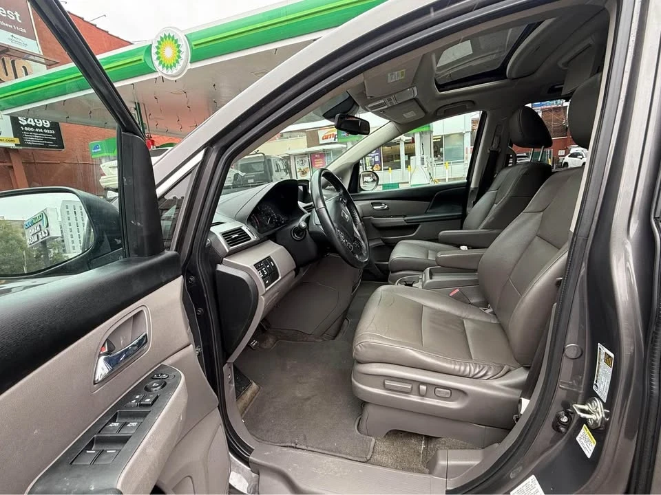 2015 Honda Odyssey - Image 9 of 19