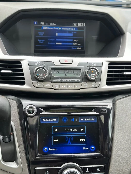 2015 Honda Odyssey - Image 17 of 20