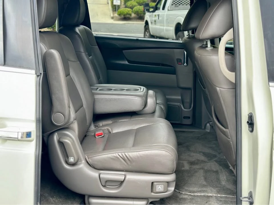 2015 Honda Odyssey - Image 11 of 20