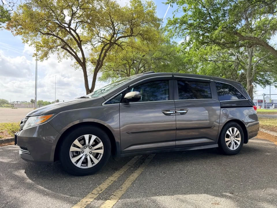 2015 Honda Odyssey - Image 2 of 20