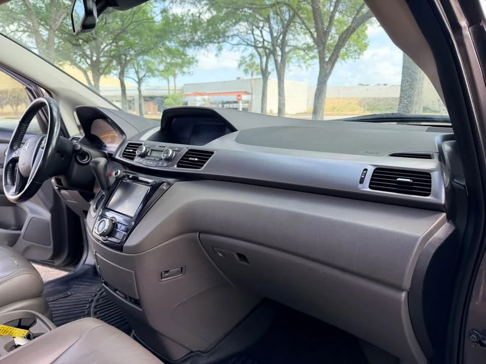 2015 Honda Odyssey - Image 12 of 20