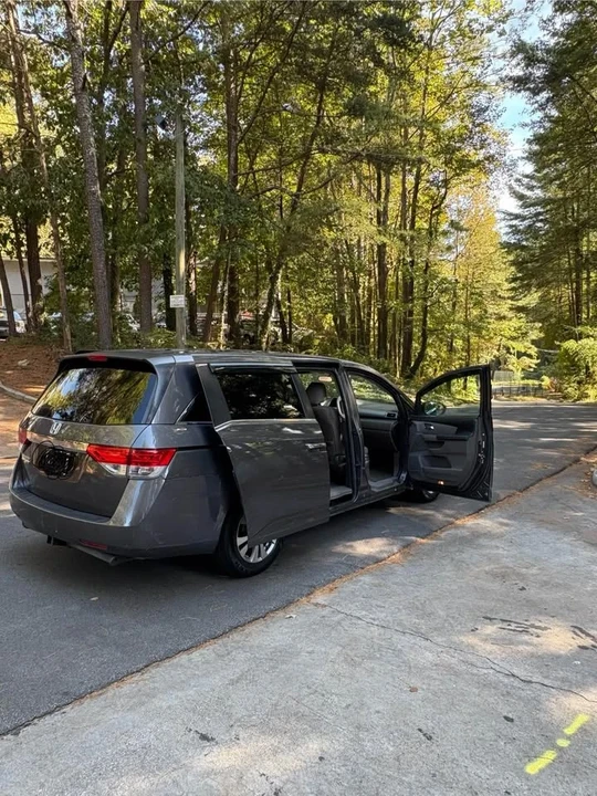 2015 Honda Odyssey - Image 6 of 17