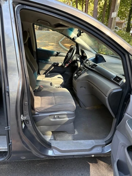 2015 Honda Odyssey - Image 14 of 17