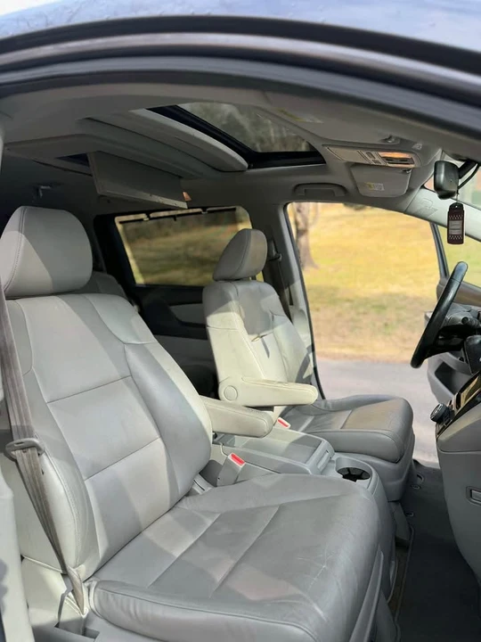 2015 Honda Odyssey - Image 15 of 17
