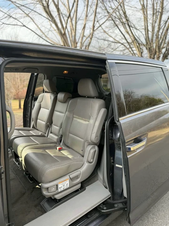2015 Honda Odyssey - Image 8 of 17