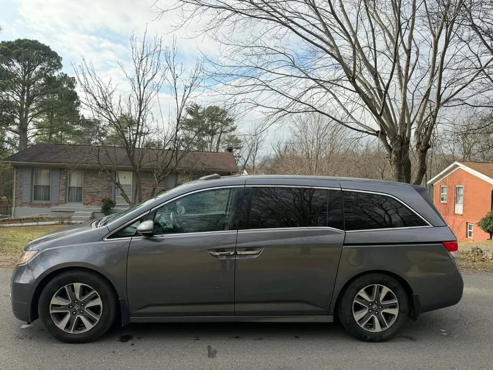 2015 Honda Odyssey - Image 10 of 17