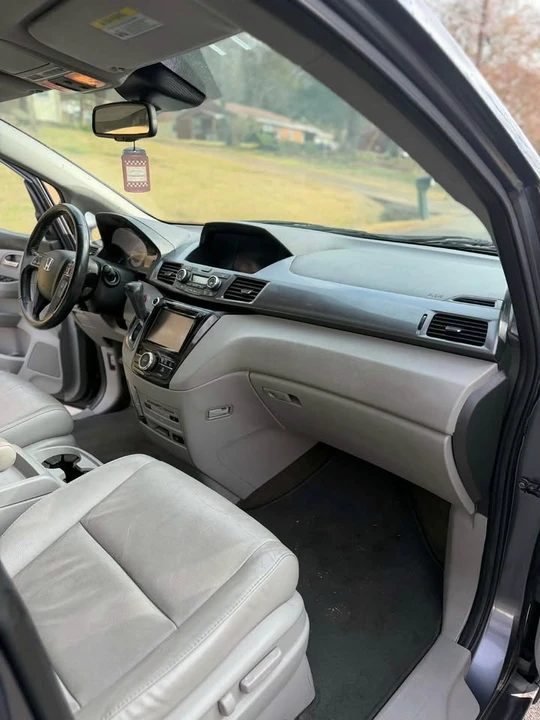 2015 Honda Odyssey - Image 16 of 17