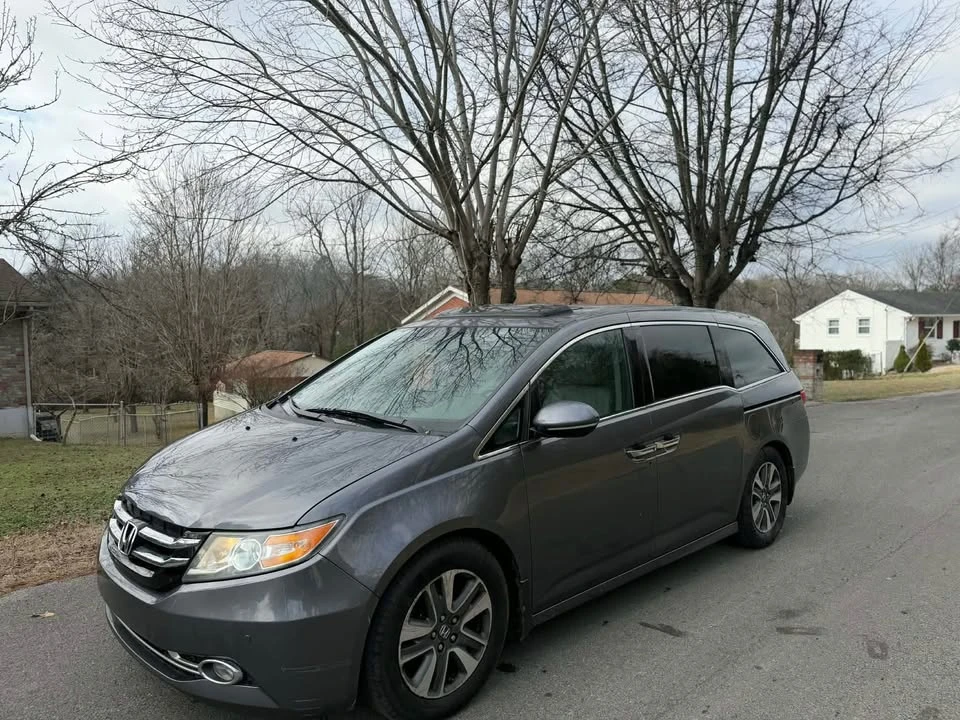 2015 Honda Odyssey - Image 2 of 17