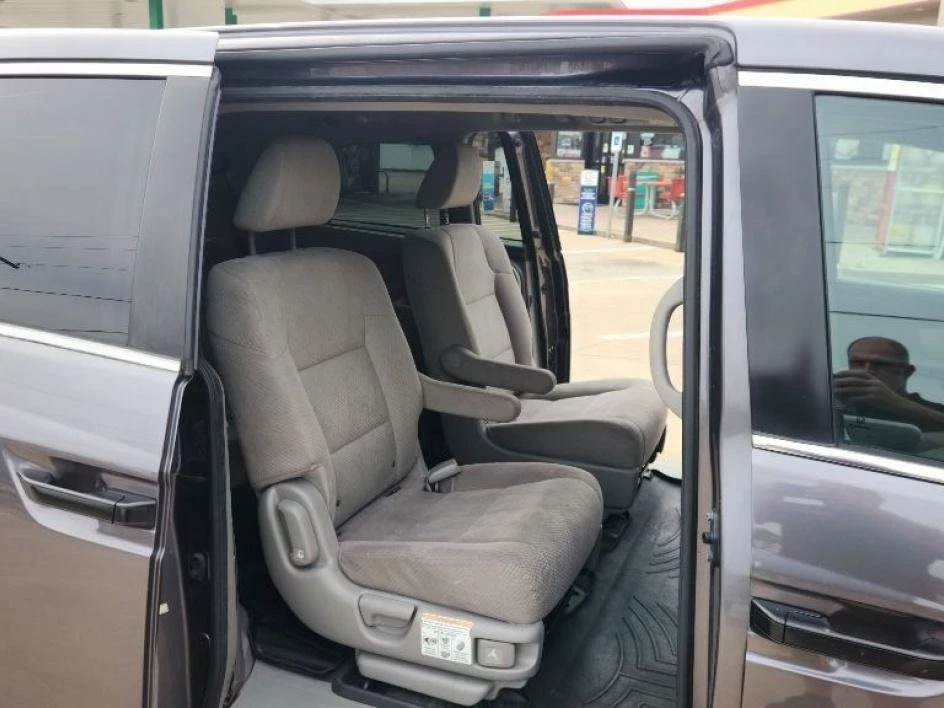 2015 Honda Odyssey - Image 10 of 14