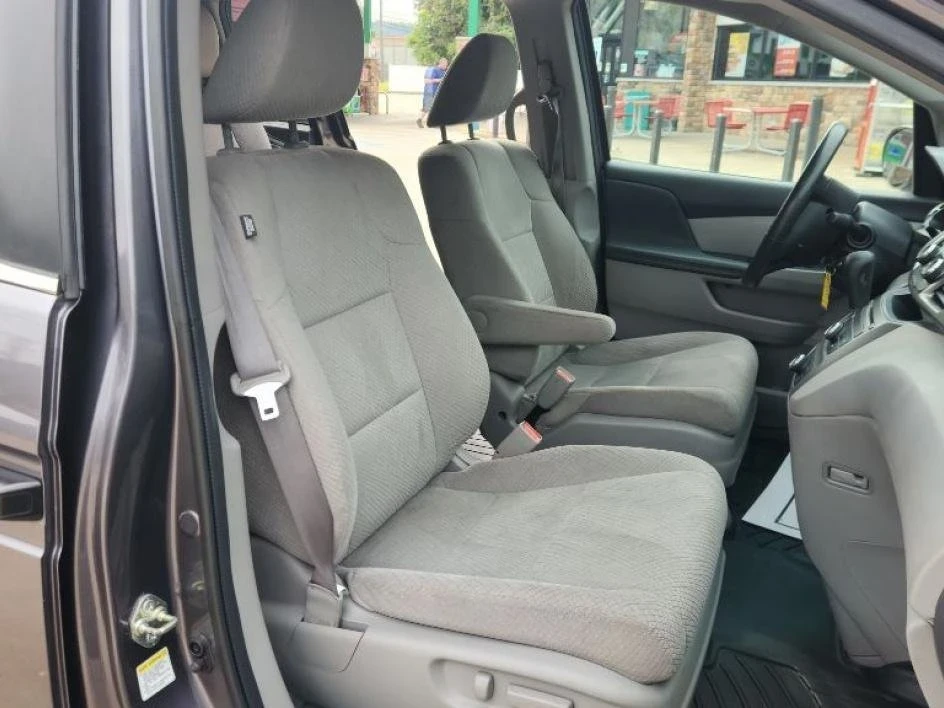 2015 Honda Odyssey - Image 12 of 14