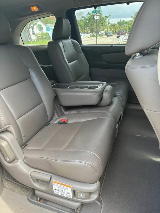 2015 Honda Odyssey - Image 11 of 13