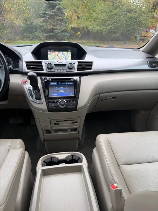 2015 Honda Odyssey - Image 11 of 15