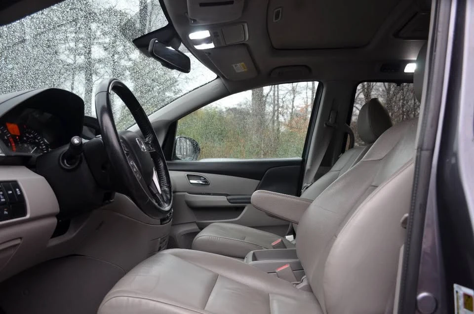 2015 Honda Odyssey - Image 17 of 20