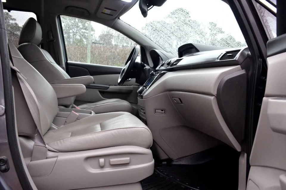 2015 Honda Odyssey - Image 18 of 20