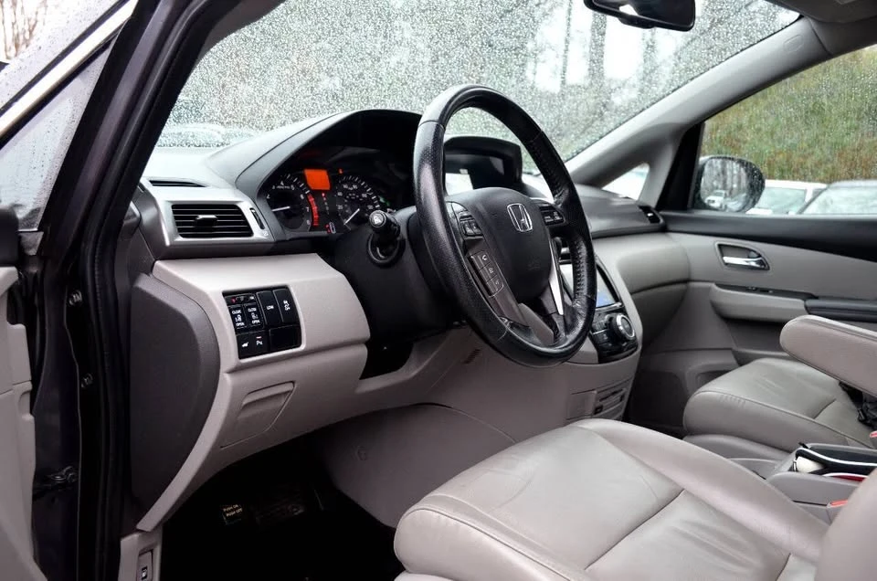 2015 Honda Odyssey - Image 11 of 20