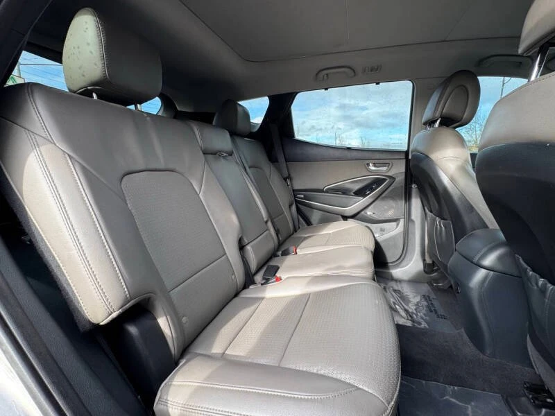 2015 Hyundai Santa Fe - Image 14 of 19