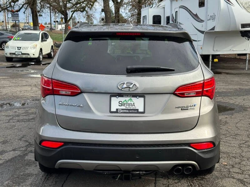 2015 Hyundai Santa Fe - Image 10 of 19