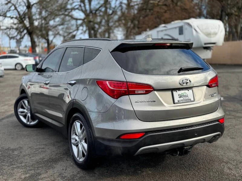 2015 Hyundai Santa Fe - Image 2 of 19