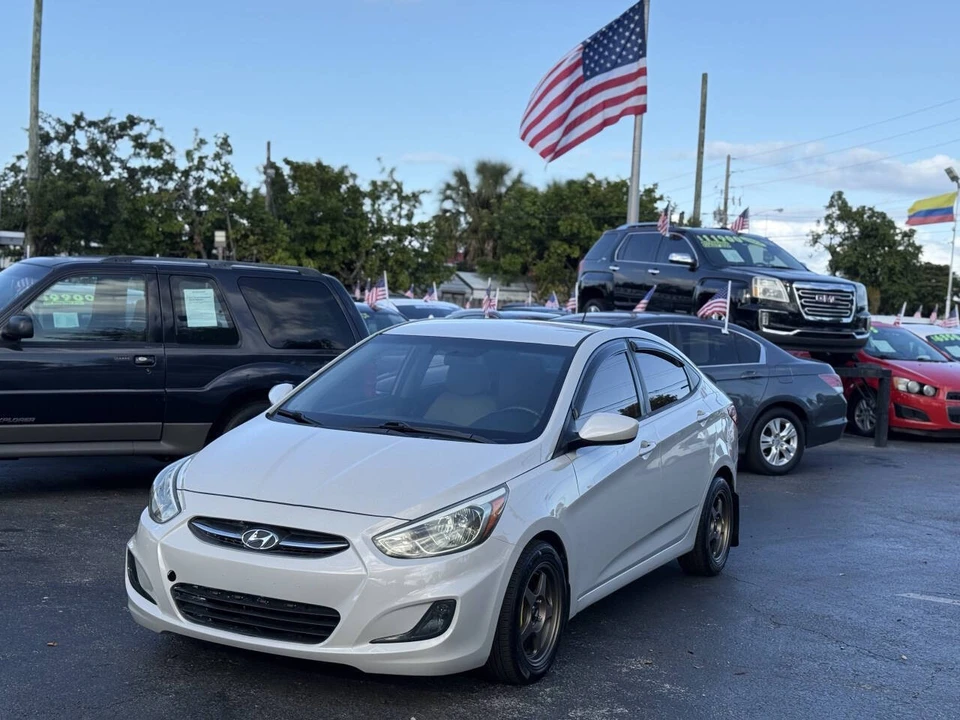 2015 Hyundai Accent - Image 2 of 12