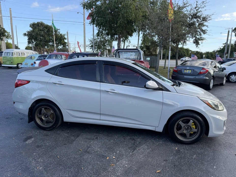 2015 Hyundai Accent - Image 9 of 12