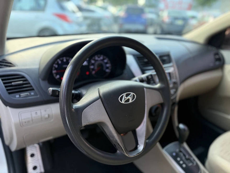 2015 Hyundai Accent - Image 13 of 21