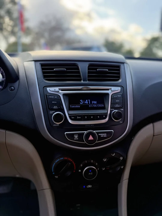 2015 Hyundai Accent - Image 18 of 21