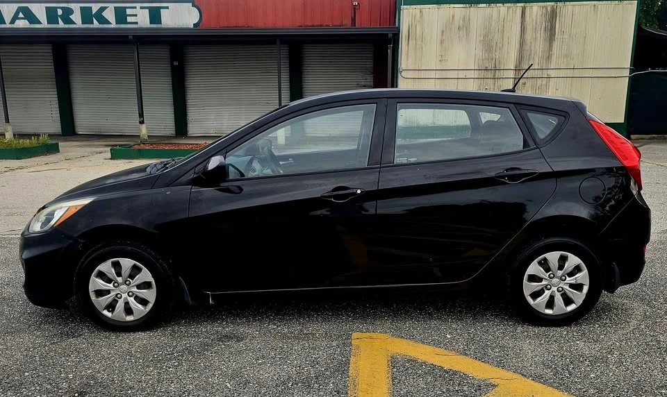 2015 Hyundai Accent - Image 5 of 8