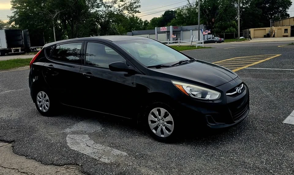 2015 Hyundai Accent - Image 4 of 8