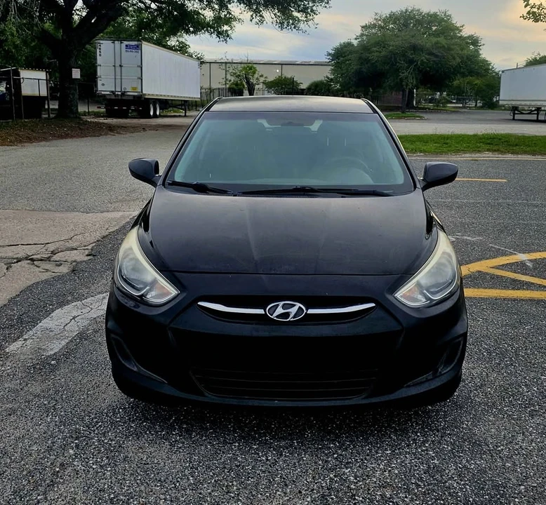 2015 Hyundai Accent - Image 3 of 8