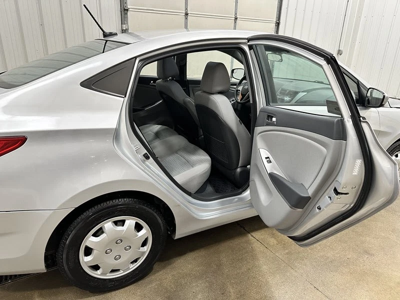 2015 Hyundai Accent - Image 16 of 21