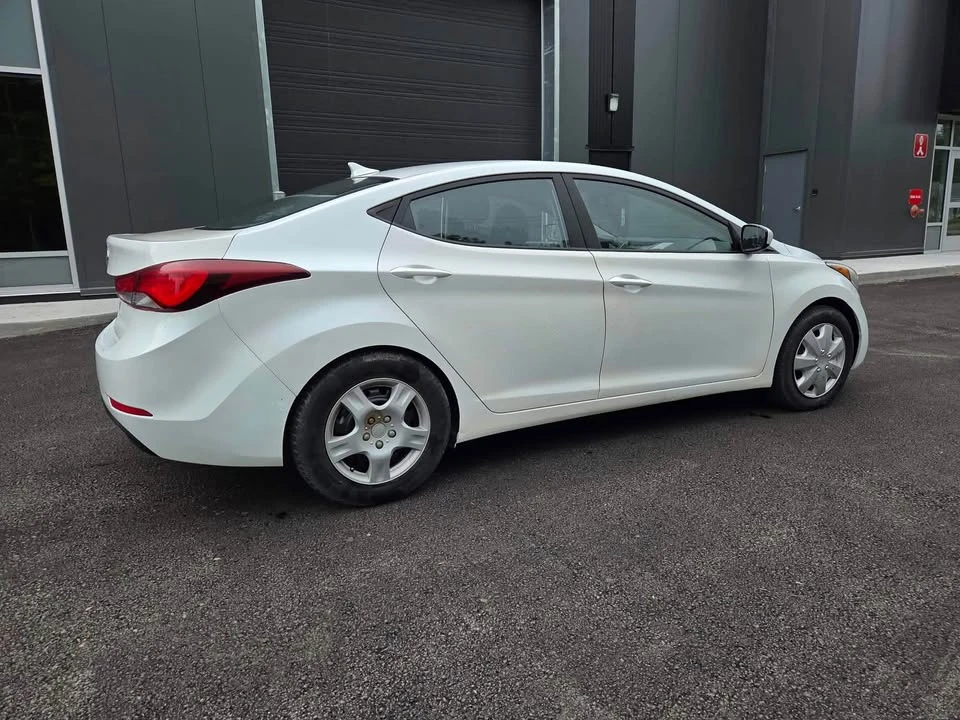 2015 Hyundai Elantra - Image 10 of 20