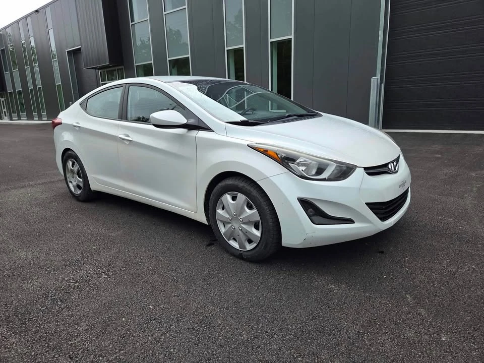 2015 Hyundai Elantra - Image 12 of 20
