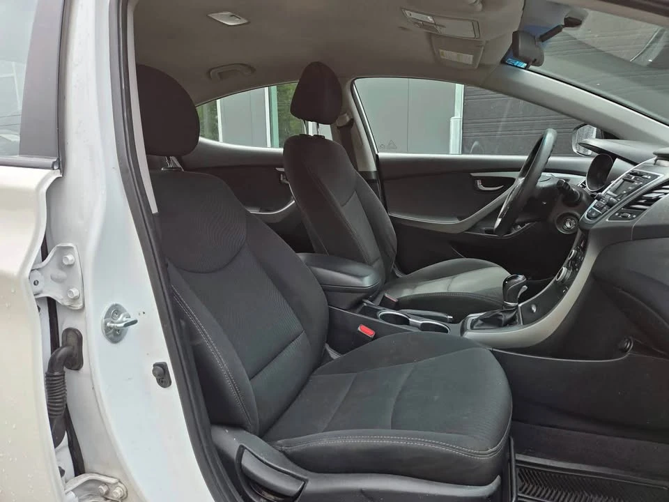 2015 Hyundai Elantra - Image 17 of 20