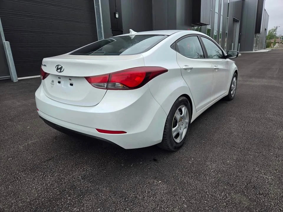 2015 Hyundai Elantra - Image 9 of 20
