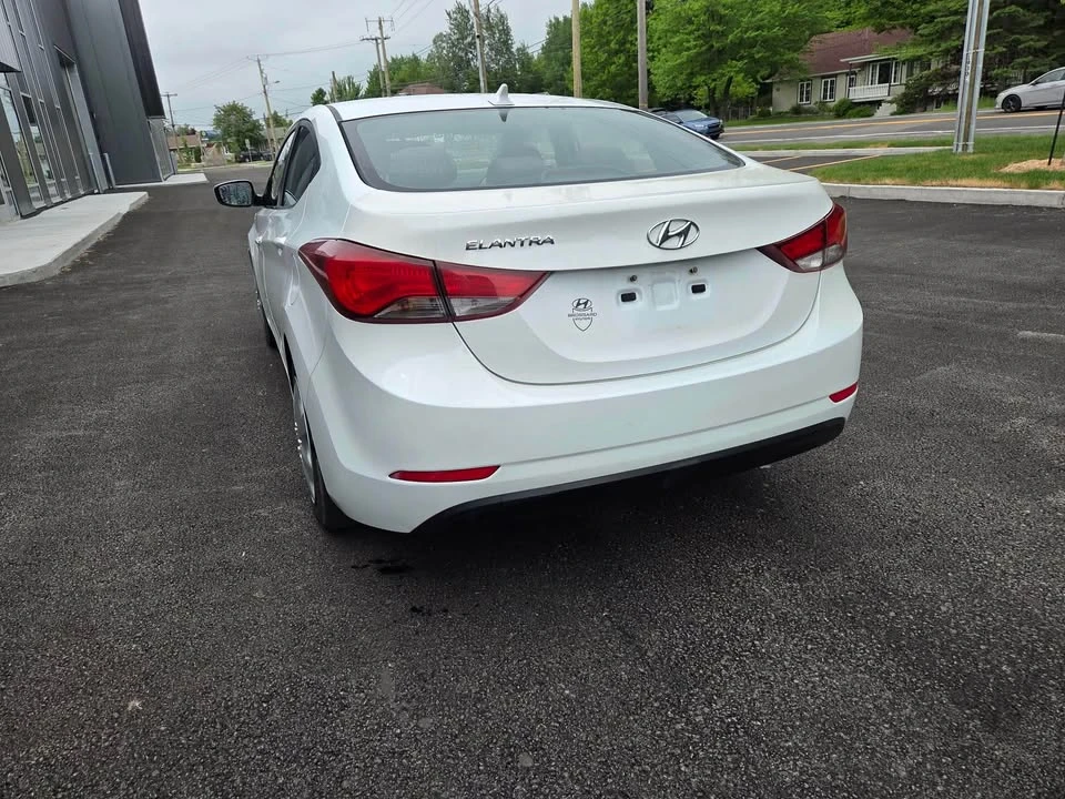 2015 Hyundai Elantra - Image 7 of 20