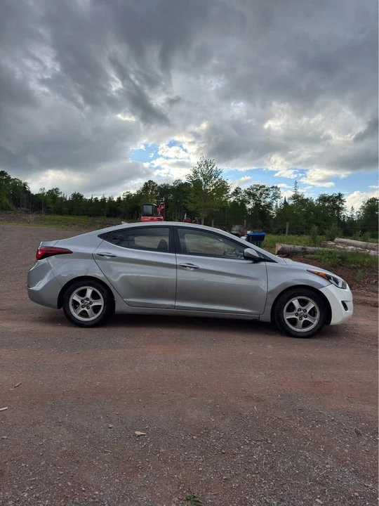 2015 Hyundai Elantra - Image 3 of 6