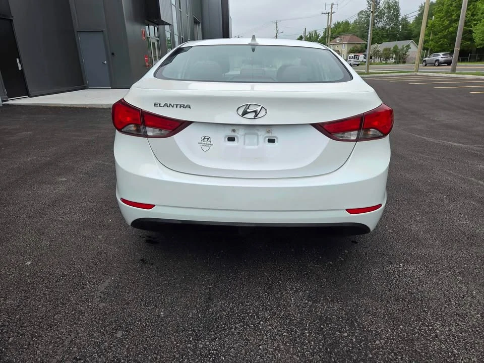 2015 Hyundai Elantra - Image 8 of 20