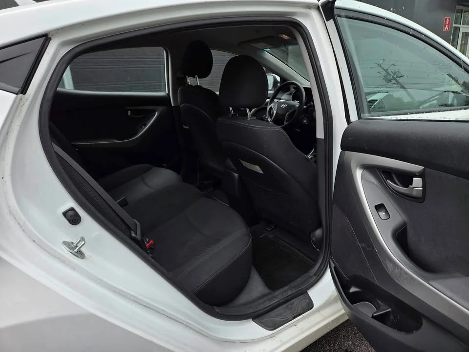 2015 Hyundai Elantra - Image 15 of 20