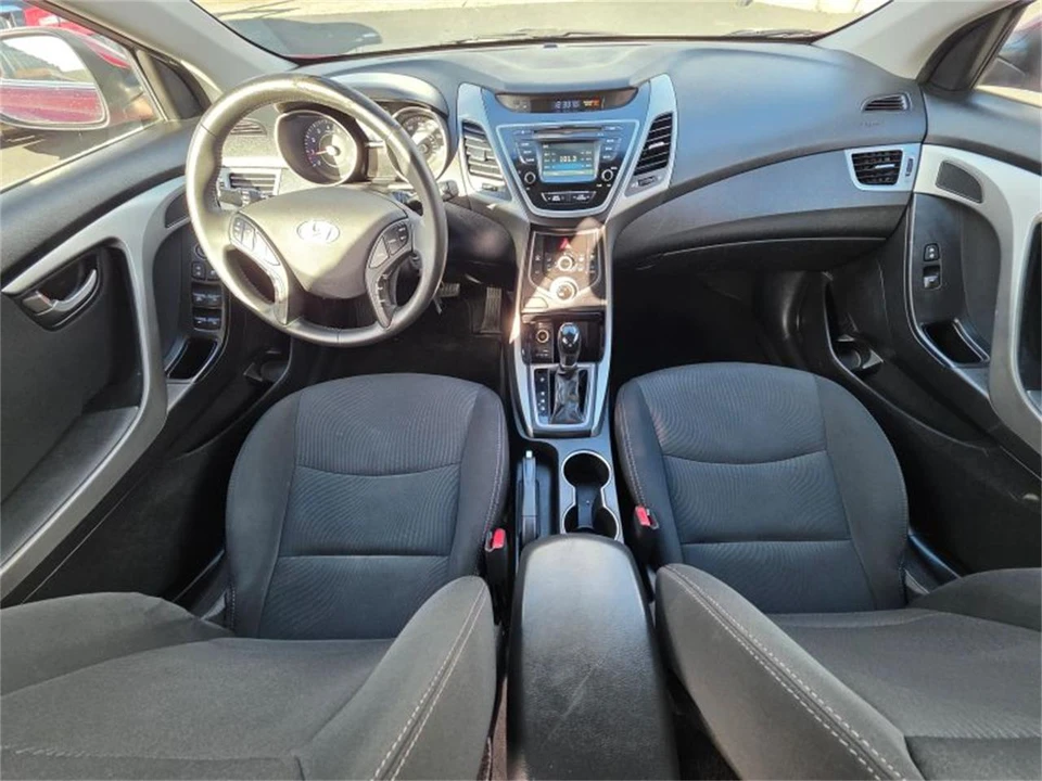 2015 Hyundai Elantra - Image 11 of 20