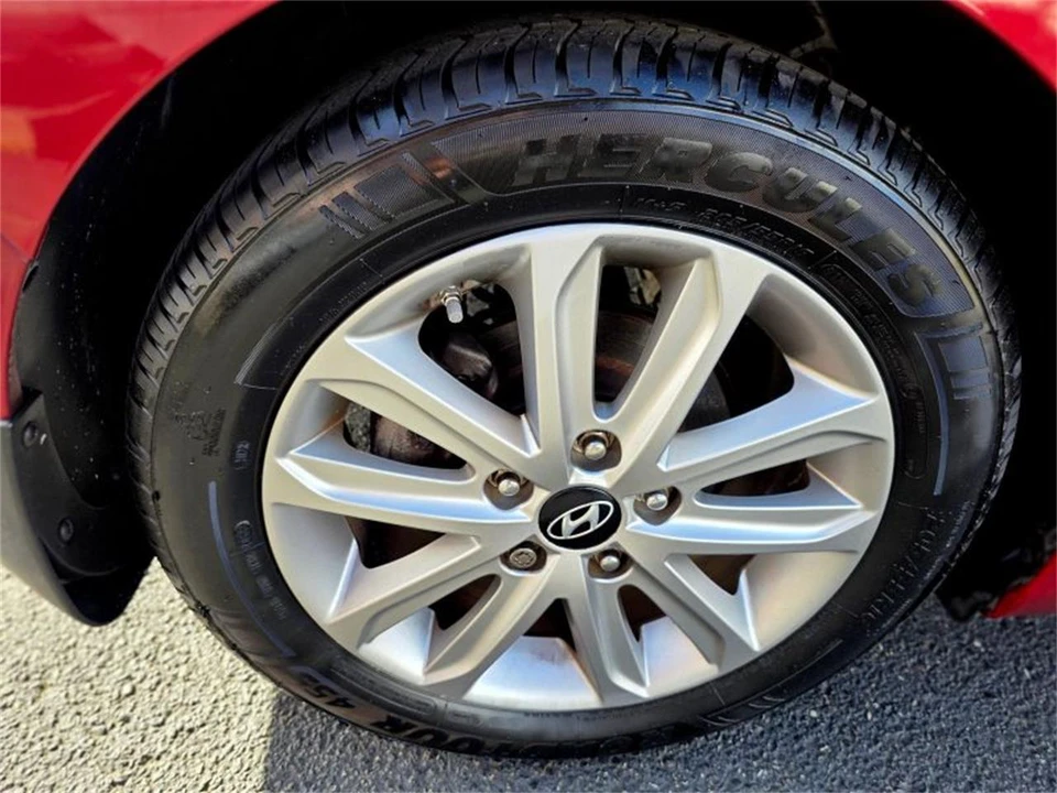 2015 Hyundai Elantra - Image 19 of 20