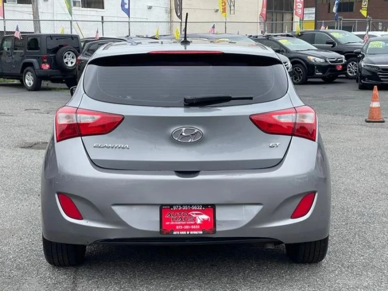 2015 Hyundai Elantra - Image 5 of 12