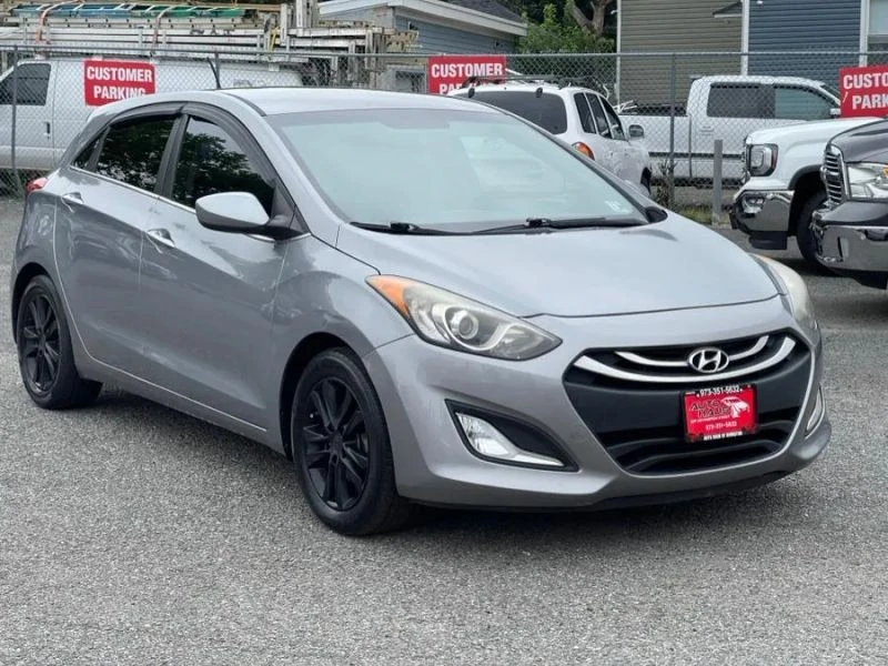 2015 Hyundai Elantra - Image 3 of 12