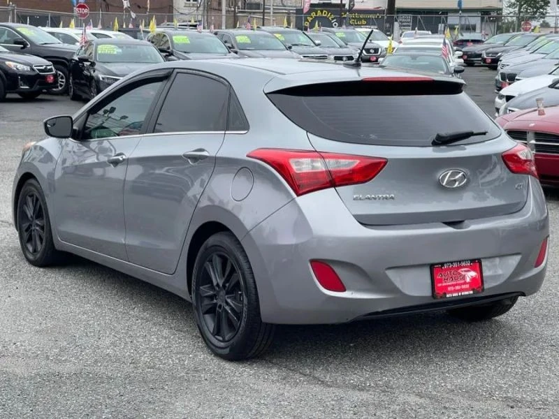 2015 Hyundai Elantra - Image 4 of 12