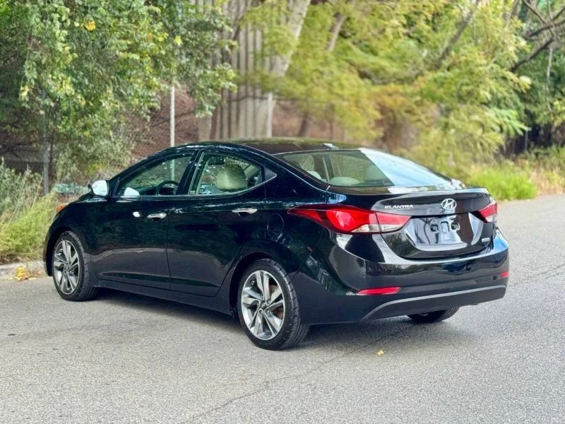 2015 Hyundai Elantra - Image 8 of 12
