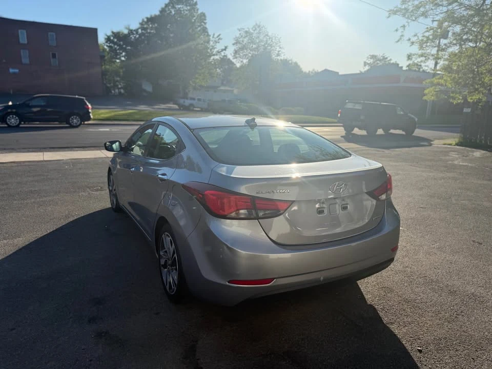 2015 Hyundai Elantra - Image 4 of 20
