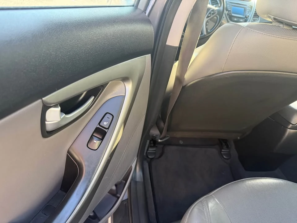 2015 Hyundai Elantra - Image 11 of 20