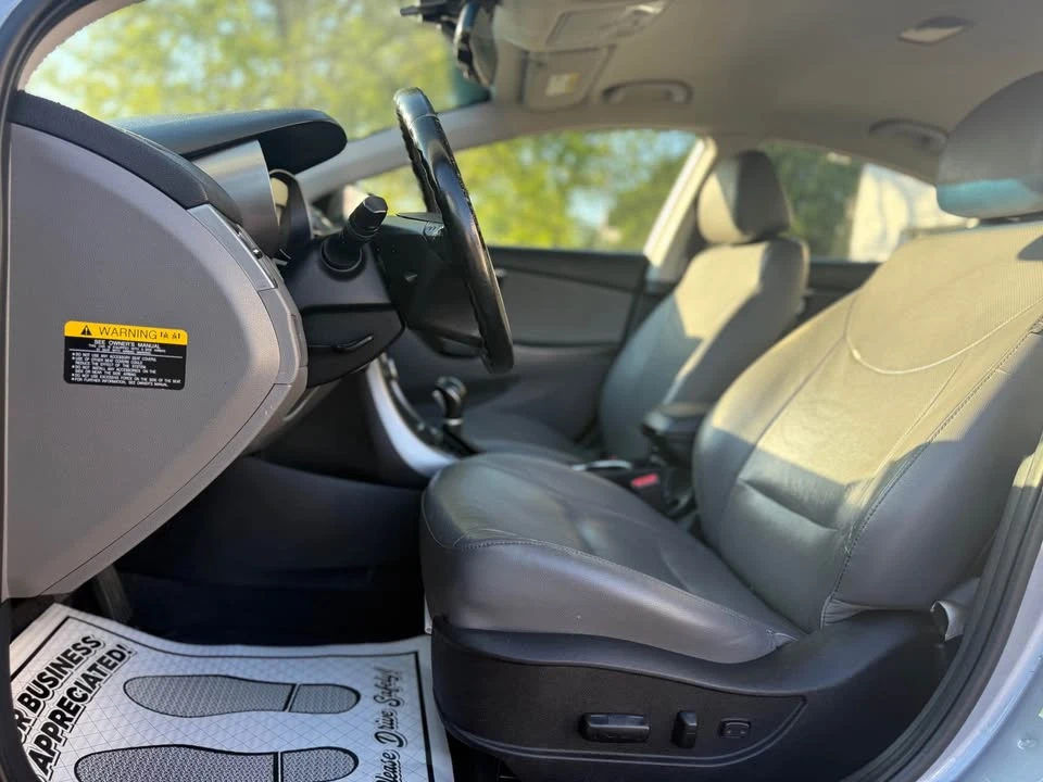 2015 Hyundai Elantra - Image 9 of 20