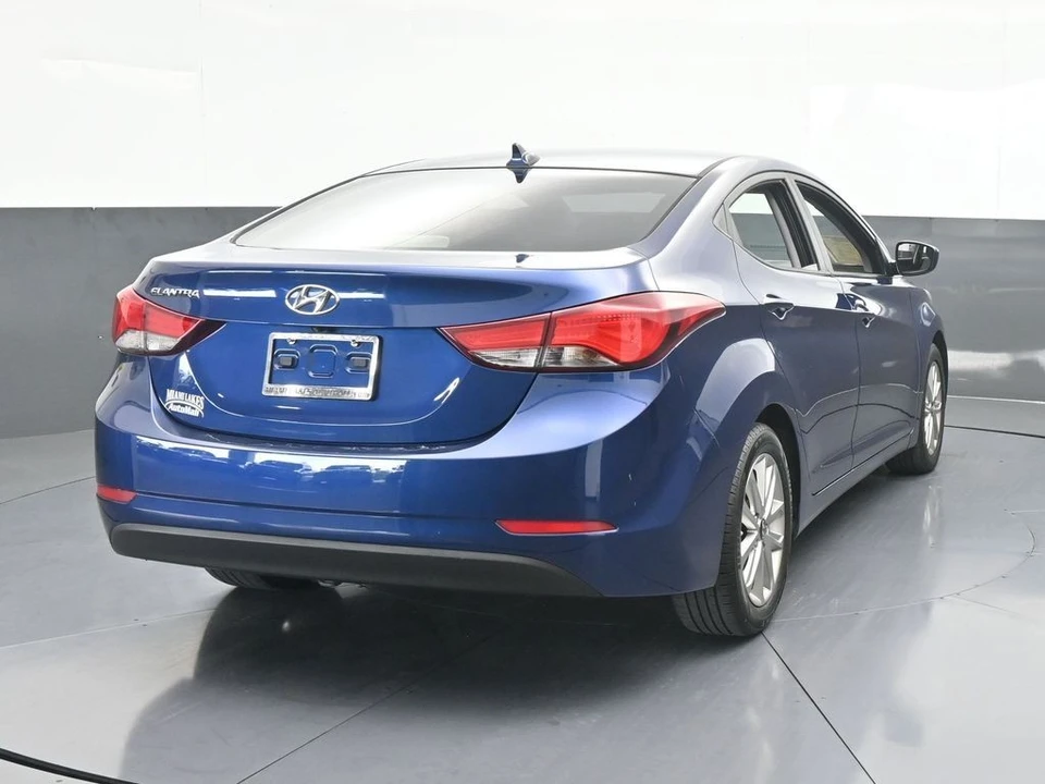 2015 Hyundai Elantra - Image 5 of 12