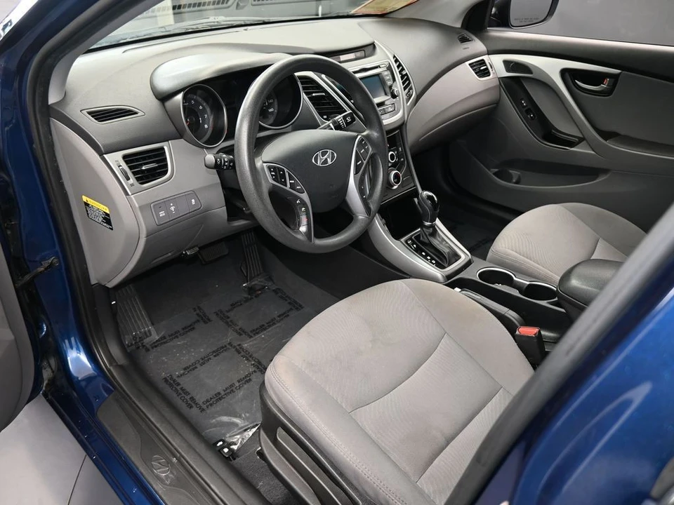 2015 Hyundai Elantra - Image 10 of 12